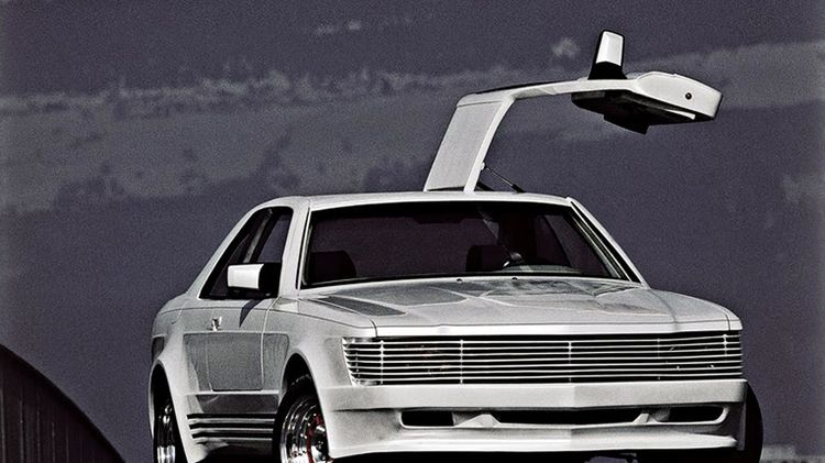 Podobno niektórzy właściciele przekraczali 200 km/h z otwartymi drzwiami. Rzecz jasna, później musieli po nie wracać