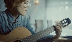 Nowa aplikacja Samsunga ułatwia niedowidzącym naukę gry na gitarze (wideo)