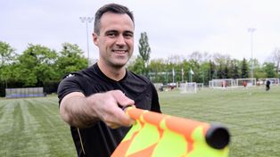 Adam Kupsik spełnia swoje sportowe marzenia. Poznaniak za kilka dni wybiegnie na boiska mundialu u boku słynnego Szymona Marciniaka