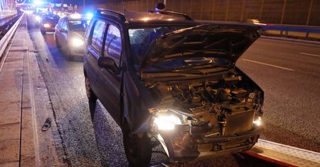 Warszawa. Zderzenie na Trasie Siekierkowskiej. Trzy pojazdy wpadły na siebie