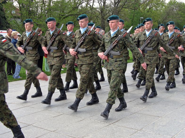 MON planuje wzrost wydatków obronnych i liczebności żołnierzy