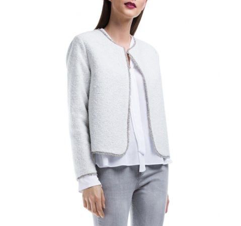 Żakiet w podróży biznesowej, co zrobić żeby wyglądał zawsze dobrze? 5 cennych wskazówek