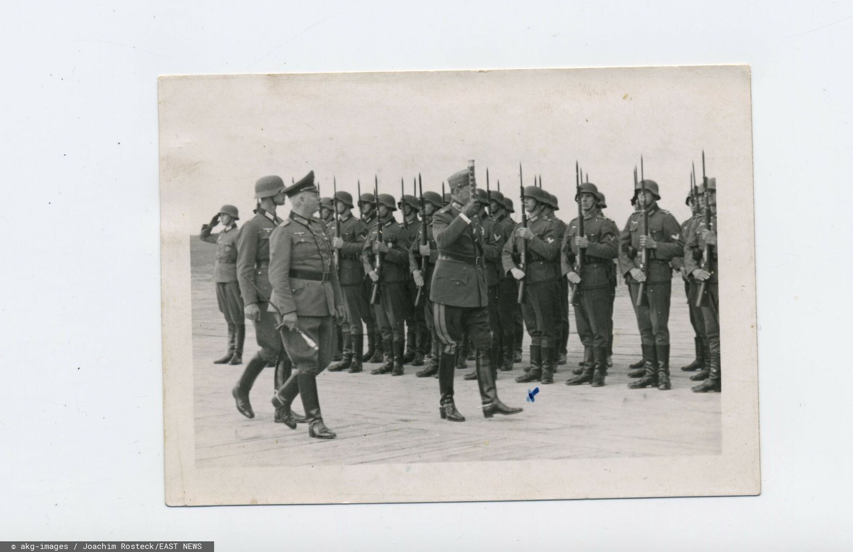 AKG hard drive 2017 vol. 5
Mannerheim, Baron Carl Gustaf. Finnish Field Marshall and politician, 1867??"1951. ??" World War II, visit by Marshall Mannerheim to Hitler???s headquarters ??sWolfsschanze??? near Rastenburg, East Prussia (now Poland), 27.6.1942: Mannerheim taking the salute from aguard of honour in the company of Field Marshall General Wilhelm Keitel (2nd from left).  Photo.
akg-images / Joachim Rosteck