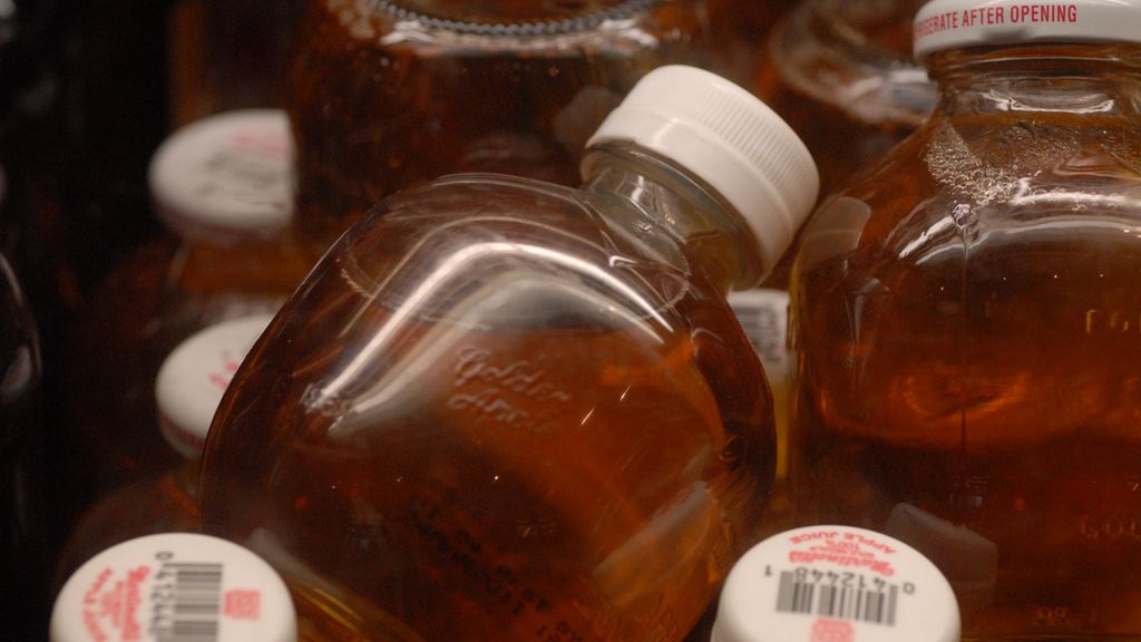 Nierozcieńczony sok jabłkowy z soku zagęszczonego bez dodatku cukru, z witaminą C