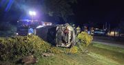 Kolumbijczyk zakleszczony w aucie uderzył policjanta, który chciał mu pomóc. Razem z kolegą rozbili się podczas pościgu