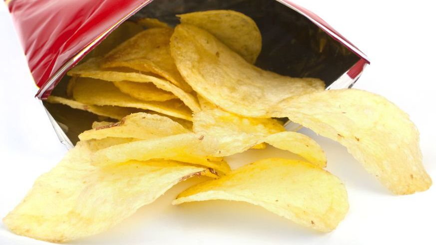 Chipsy ziemniaczane o smaku serowym