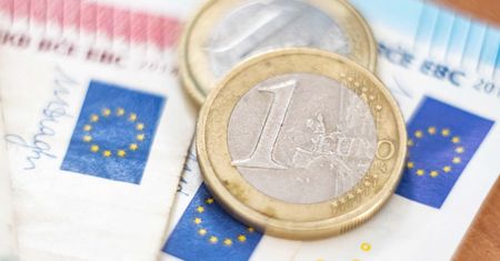 Kursy walut NBP 20.04.2020. Wtorkowy kurs euro, funta, dolara i franka szwajcarskiego