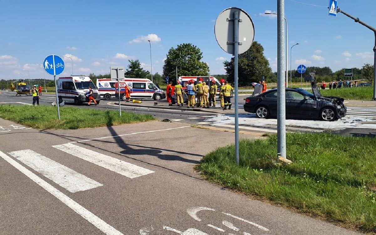Tragiczny wypadek na obwodnicy Chodla: BMW i opel
