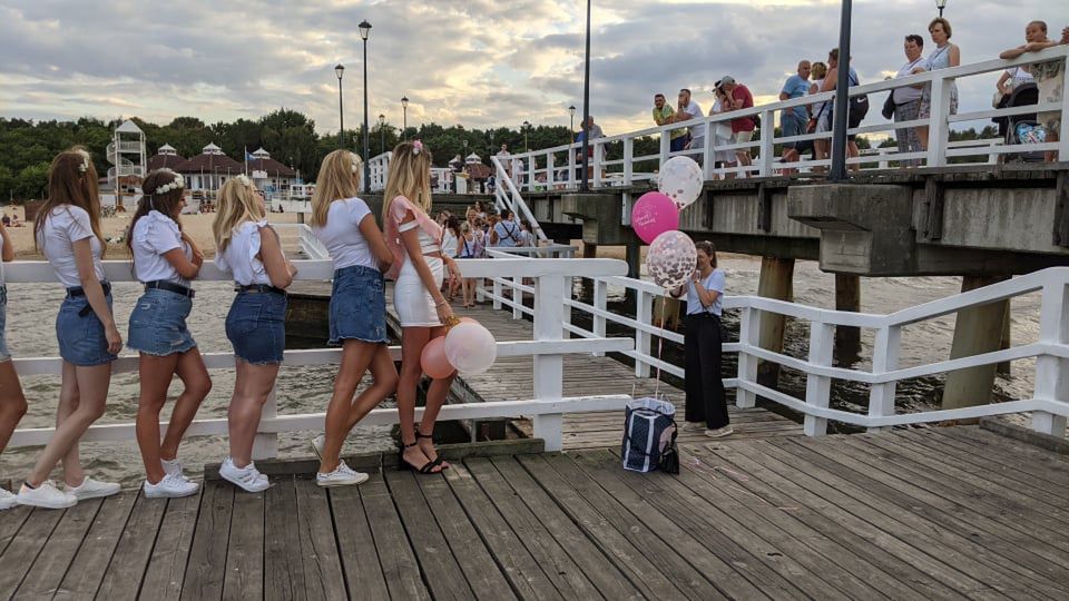 Sesja na gdańskim molo to hit tegorocznych wieczorów panieńskich