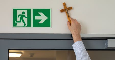 Zobaczyła krzyż w urzędzie w Warszawie. Natychmiast zareagowała