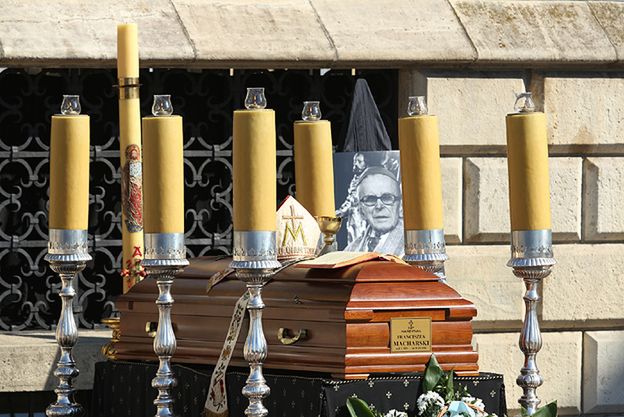 Kard. Franciszek Macharski spoczął w krypcie Katedry na Wawelu
