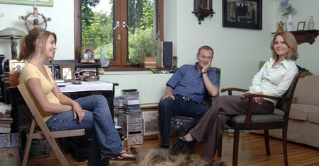 Tusk: "Grzejemy na potęgę! CIĄGNIE OD PIWNICY"