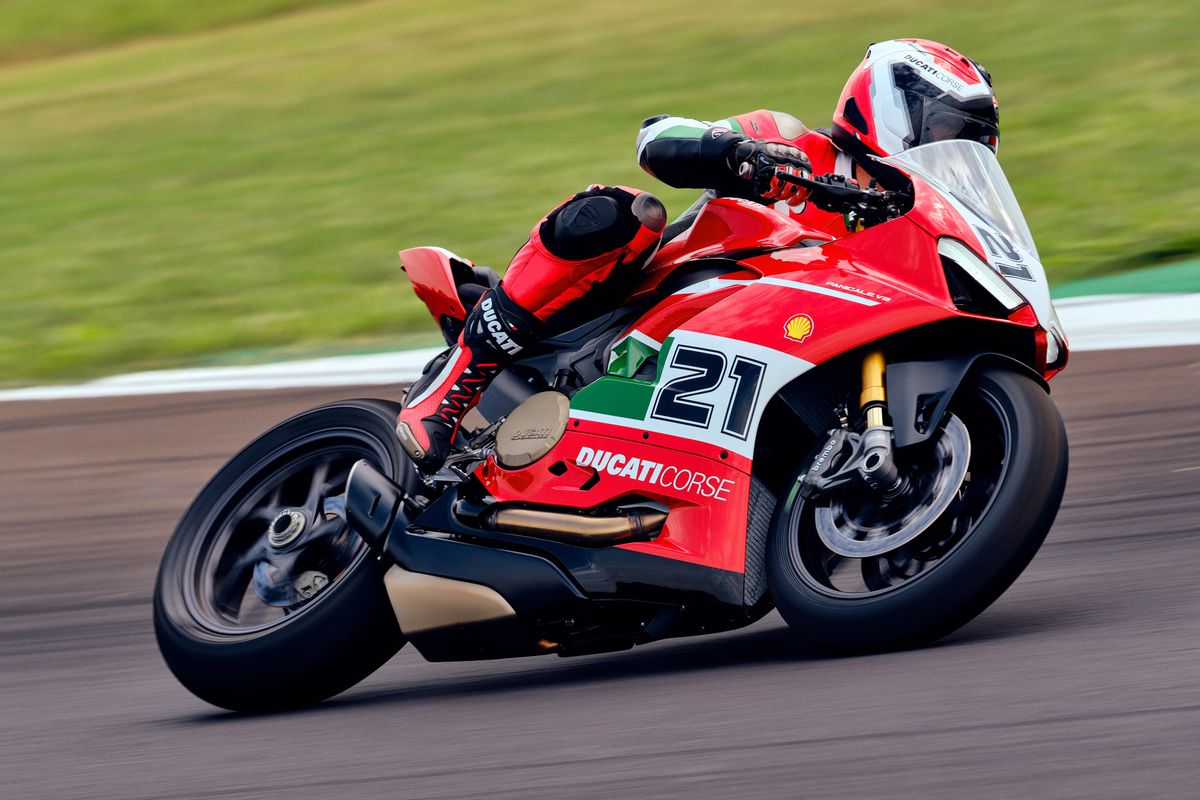 Ducati Panigale V2 Bayliss 1st Championship 20th Anniversary