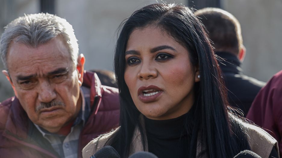 (FILE) - The mayor of the Mexican city of Tijuana Montserrat Caballero, speaks to the press, in Tijuana, a city on the border with the United States, Mexico, on 12 January 2023 (reissued 12 June 2023). The mayor of the Mexican city of Tijuana, Montserrat Caballero, reported this 12 June that starting this week she will reside in military barracks in the region that she heads due to threats she has received from alleged criminals who have been captured during her tenure. EPA/Joebeth Terriquez Dostawca: PAP/EPA.