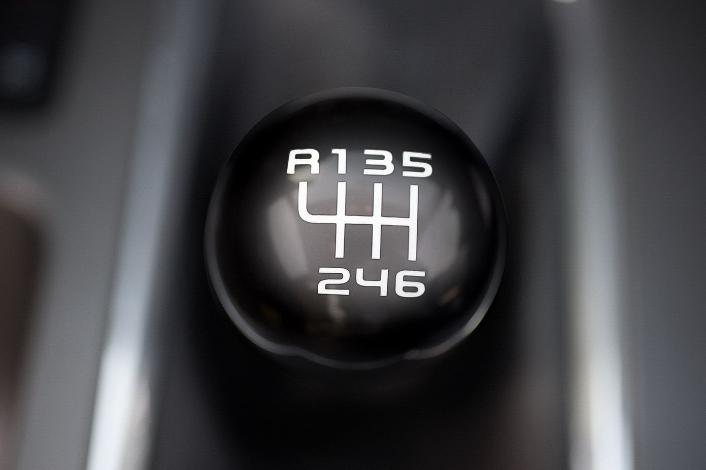 2012-Ford-Mustang-Boss-141