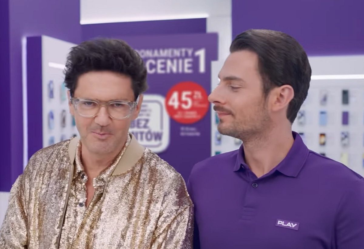 Play zszedł z górki reklamowej. Obciął też koszty IT i prawników