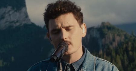 "Najnowszy klip". Dawid Podsiadło prezentuje nowy, akustyczny teledysk (WIDEO)