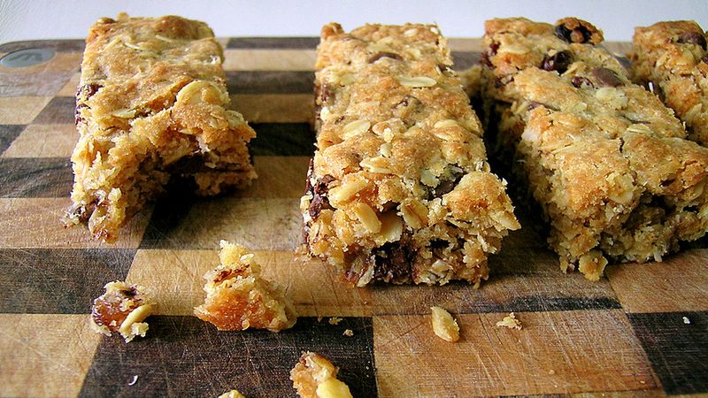 Batoniki muesli z masłem orzechowym (twarde)