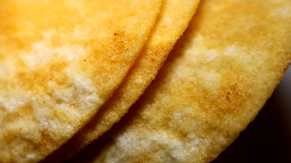 Chipsy o smaku serowym