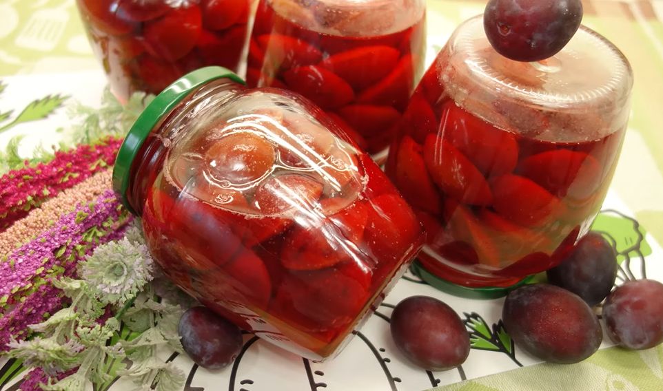 Plum Compote - Delicacies