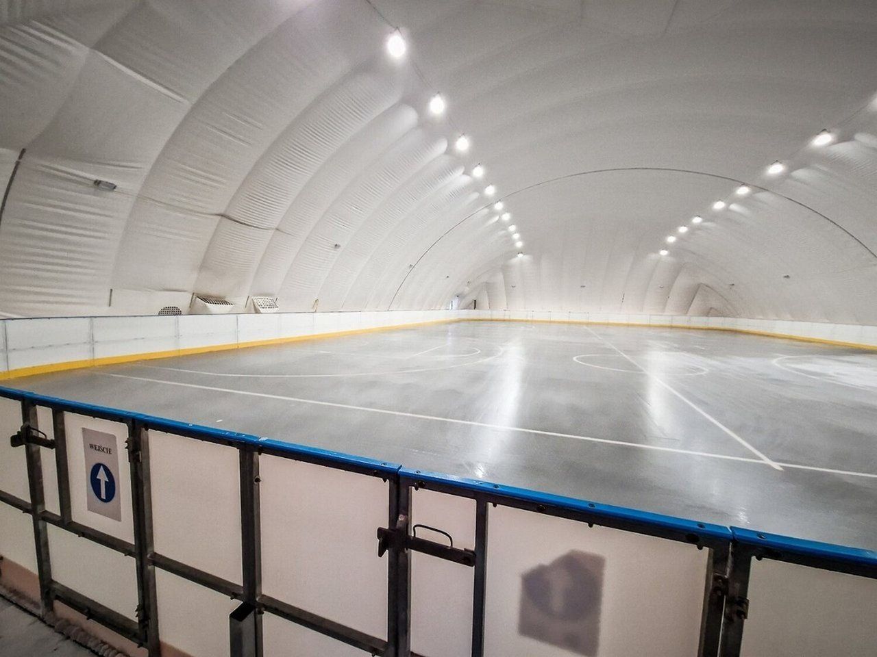 Wkrótce otwarcie lodowiska w Lesznie