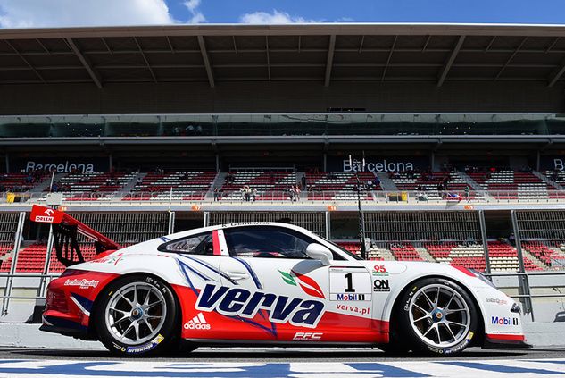Dobry początek dla Verva Racing Team w Barcelonie