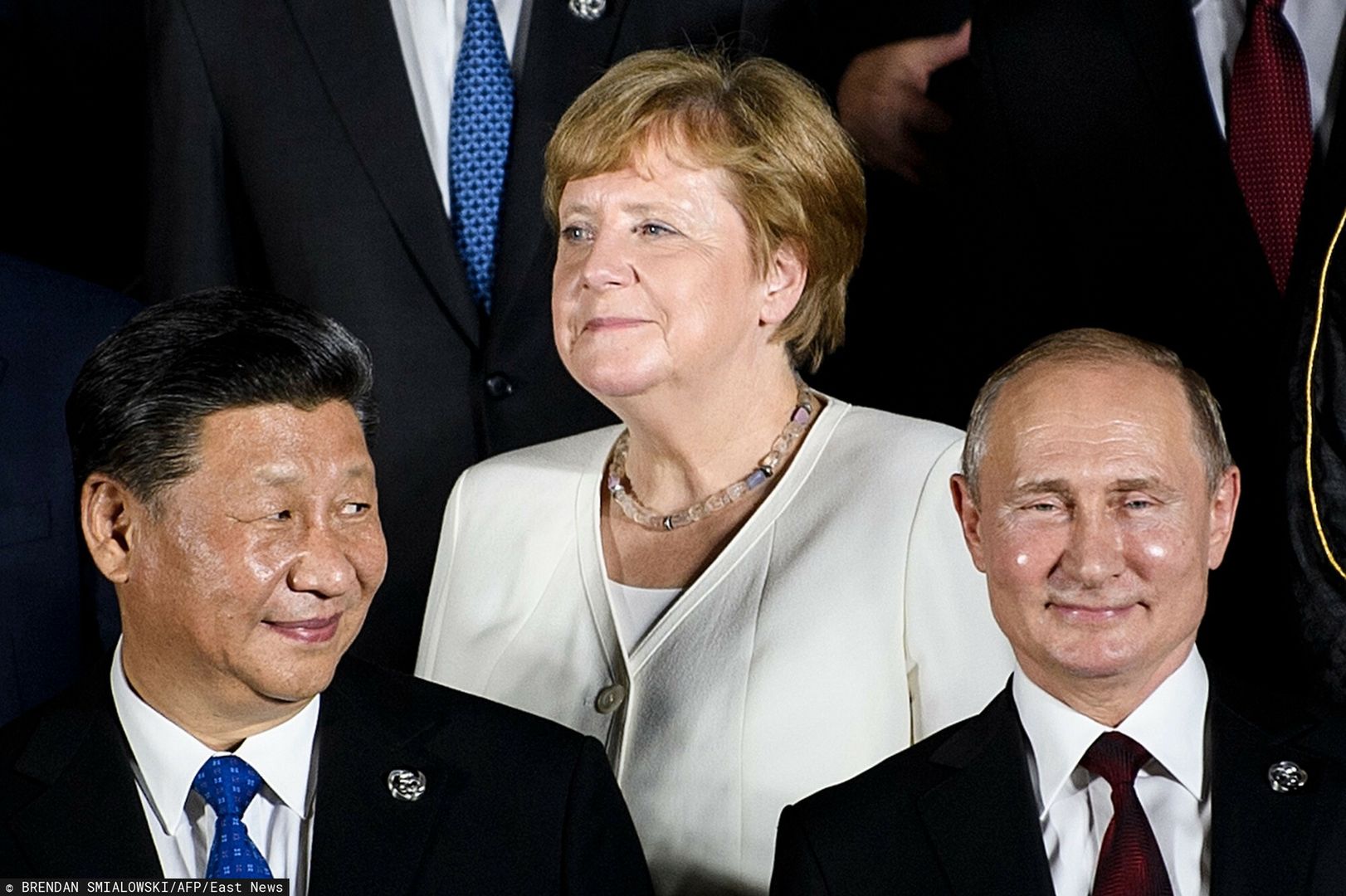 Szczyt G20 w Osace - na zdjęciu prezydent Chin Xi Jinping, była już kanclerz Niemiec Angela Merkel oraz prezydent Władimir Putin 