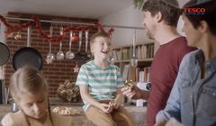 Domowe perypetie w reklamach Tesco, koniec współpracy z Robertem Makłowiczem (wideo)