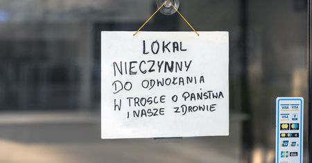 Nowe obostrzenia na Pomorzu wchodzą w życie. Zamknięte kina, hotele i obiekty sportowe
