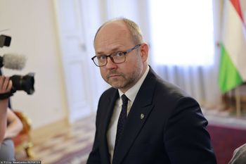Przydacz uderza w Tuska. "Mógłby się chociaż raz zachować przyzwoicie"