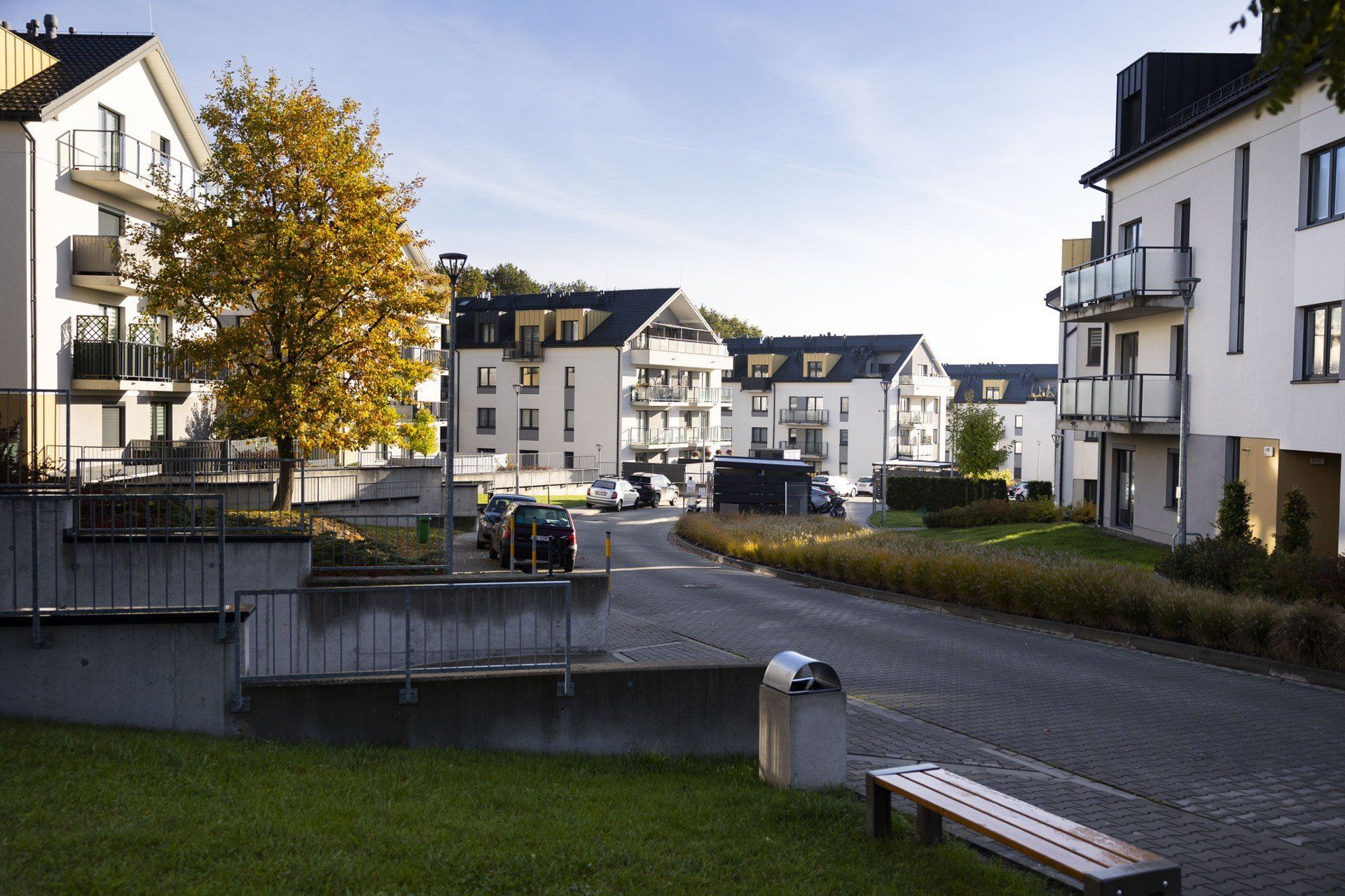 Ulica Starego Dębu na Pasterniku służy lokowaniu nowych inwestycji. Ale czy mieszkańcom?