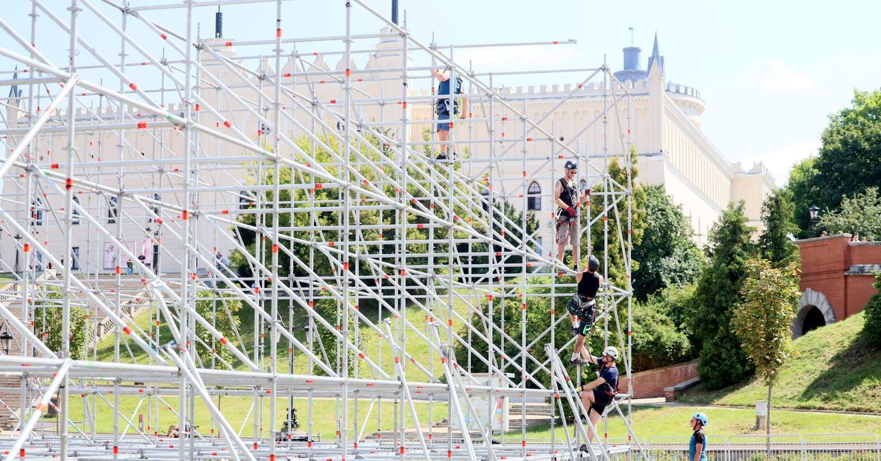 Lublin: Plac Zamkowy zamienia się w centrum wakacyjnej zabawy. Lato z radiem i telewizją