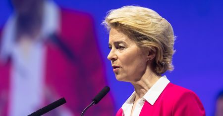 Niemcy o Polsce: Bruksela nie powinna odblokowywać pieniędzy