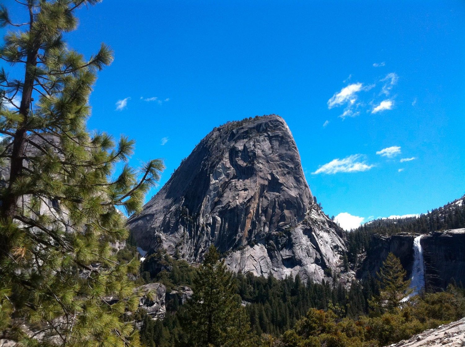 Prawdziwe zdjęcia i wideo pochodzące z iPhone'a 4 3