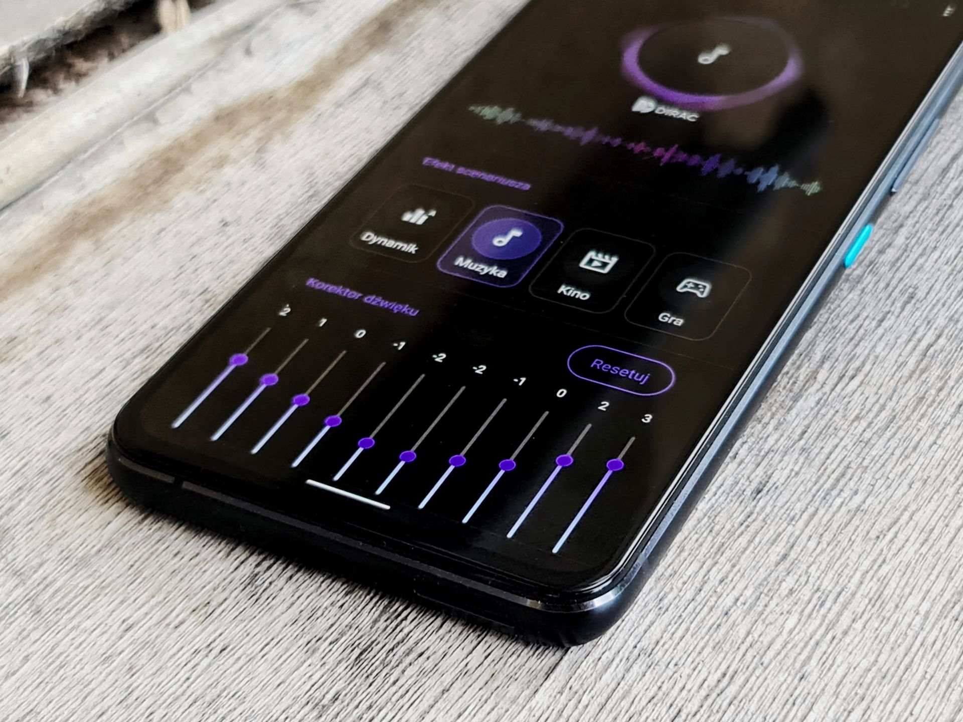 Smartfon inny niż (prawie) wszystkie. ASUS Zenfone 8 Flip: test 103
