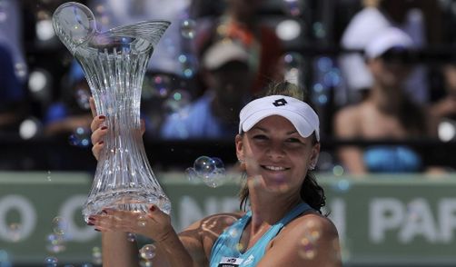 W 2012 roku Radwańska wygrała turniej w Miami, pokonując w finale Szarapową