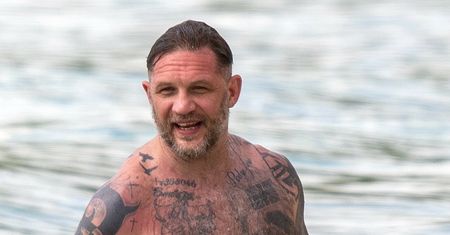 Zadowolony i wypoczęty. Tom Hardy na zasłużonych wakacjach