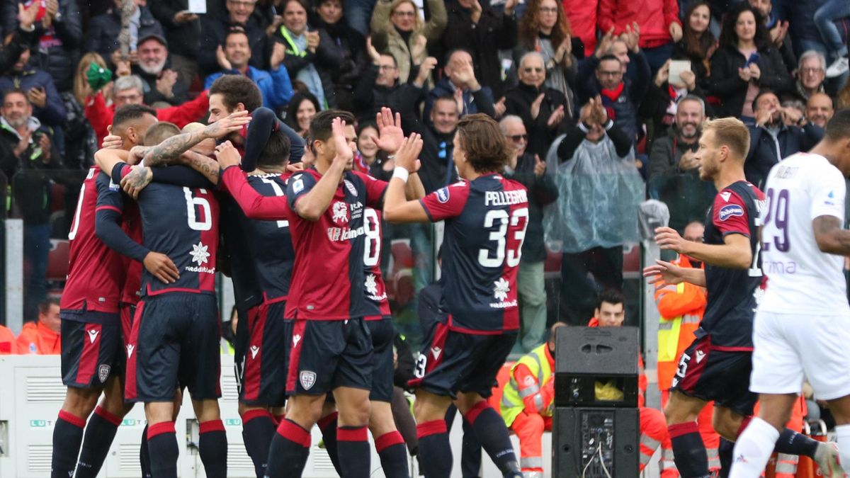 radość piłkarzy Cagliari Calcio