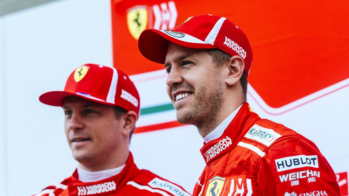 Kimi Raikkonen (po lewej) i Sebastian Vettel