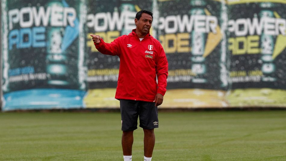 Getty Images / Na zdjęciu: Nolberto Solano