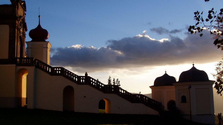 Wieczorna odsłona klasztora