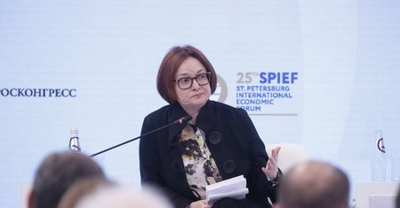 Trzy mocne "niet" od szefowej Banku Rosji. Wiemy, co stanie się z dolarami i euro