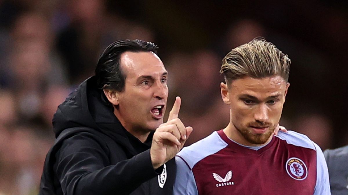 Getty Images / Ryan Pierse / Na zdjęciu: Unai Emery i Matty Cash