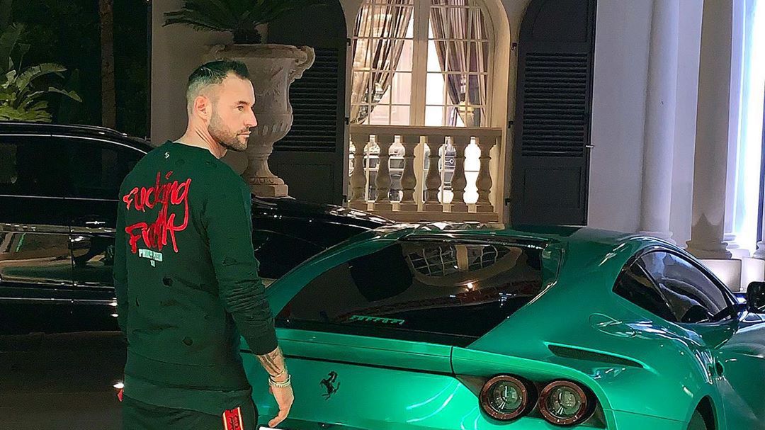 Philip Plein i Ferrari 812 Superfast (fot. Philip Plein/Instagram)