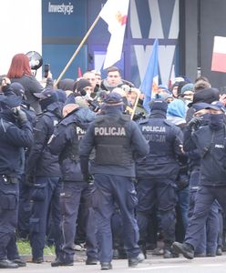 Warszawa. Protest antycovidowców. Interweniuje policja