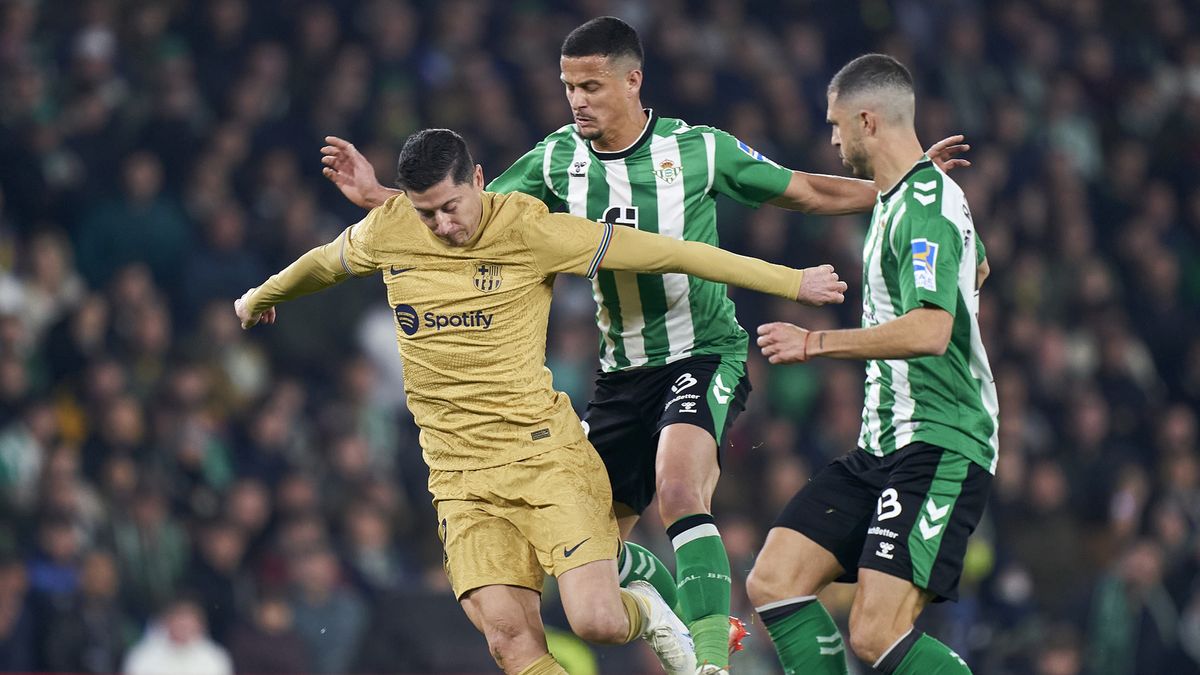 Zdjęcie okładkowe artykułu: Getty Images / Mateo Villalba/Quality Sport Images / Na zdjęciu: Robert Lewandowski w meczu z Realem Betis