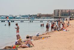 Nowa mutacja koronawirusa jako pamiątka z wakacji? Ekspert z Polski bije na alarm