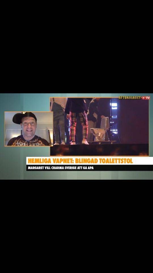 Margaret śpiewa na sedesie