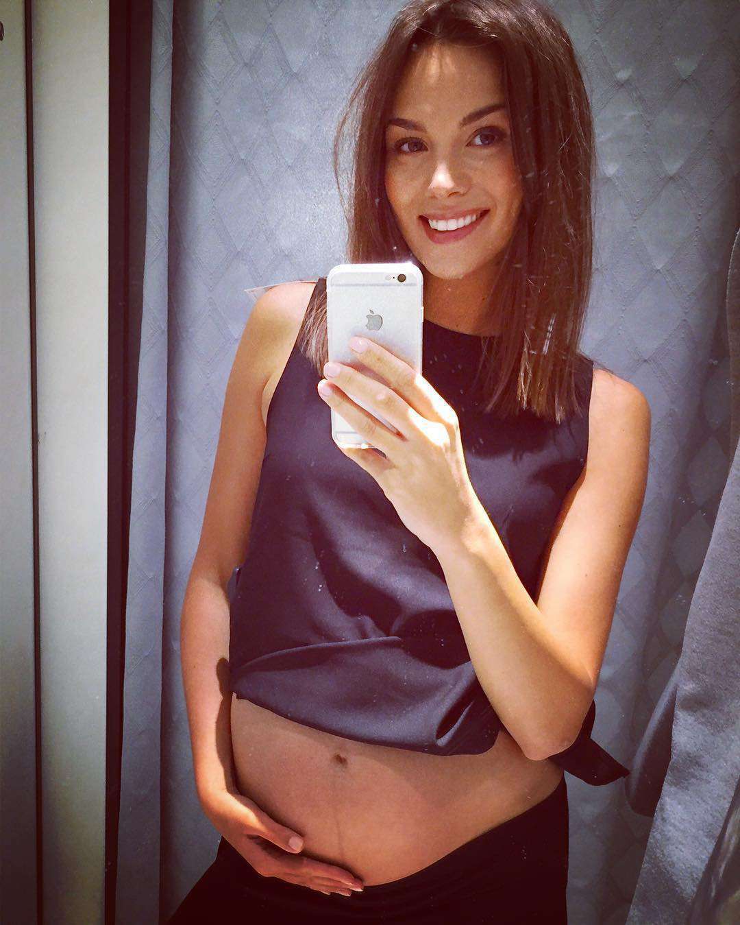 Paulina Krupińska z ciążowym brzuszkiem