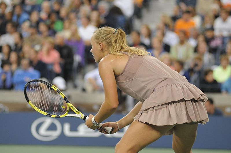 Seksowna tenisistka zostanie z Sony Ericssonem do 2013 roku